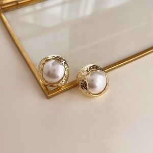 Vintage Antique Style Earrings With Silver Needle